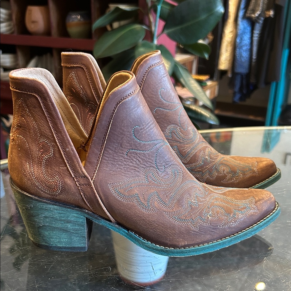 Circle G Brown Leather Western Ankle Booties with Teal Trim